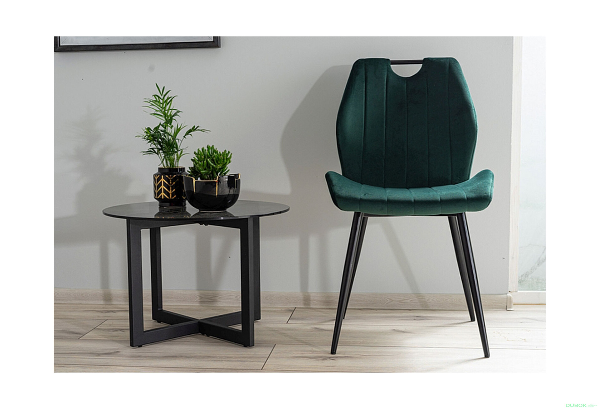 Stolička Arco Velvet zelený Bluvel 78, matná čierna kov - Fotografia 7 Fotografia 7 - Stolička Arco Velvet zelený Bluvel 78, matná čierna kov